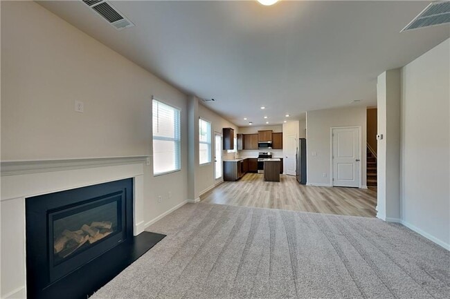 Building Photo - 265 Bloomfield Cir