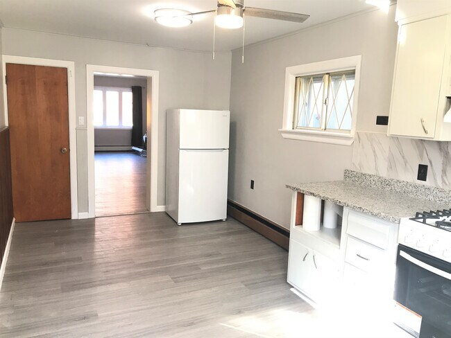 Foto del edificio - 2646 E Toronto St