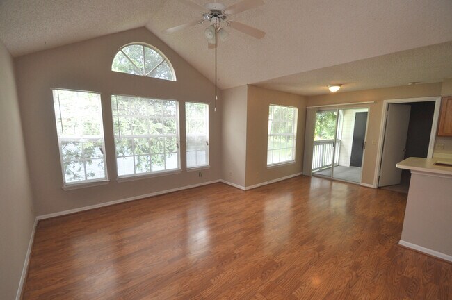Foto del edificio - 2/2 Condo in Beautiful Metro West Community!