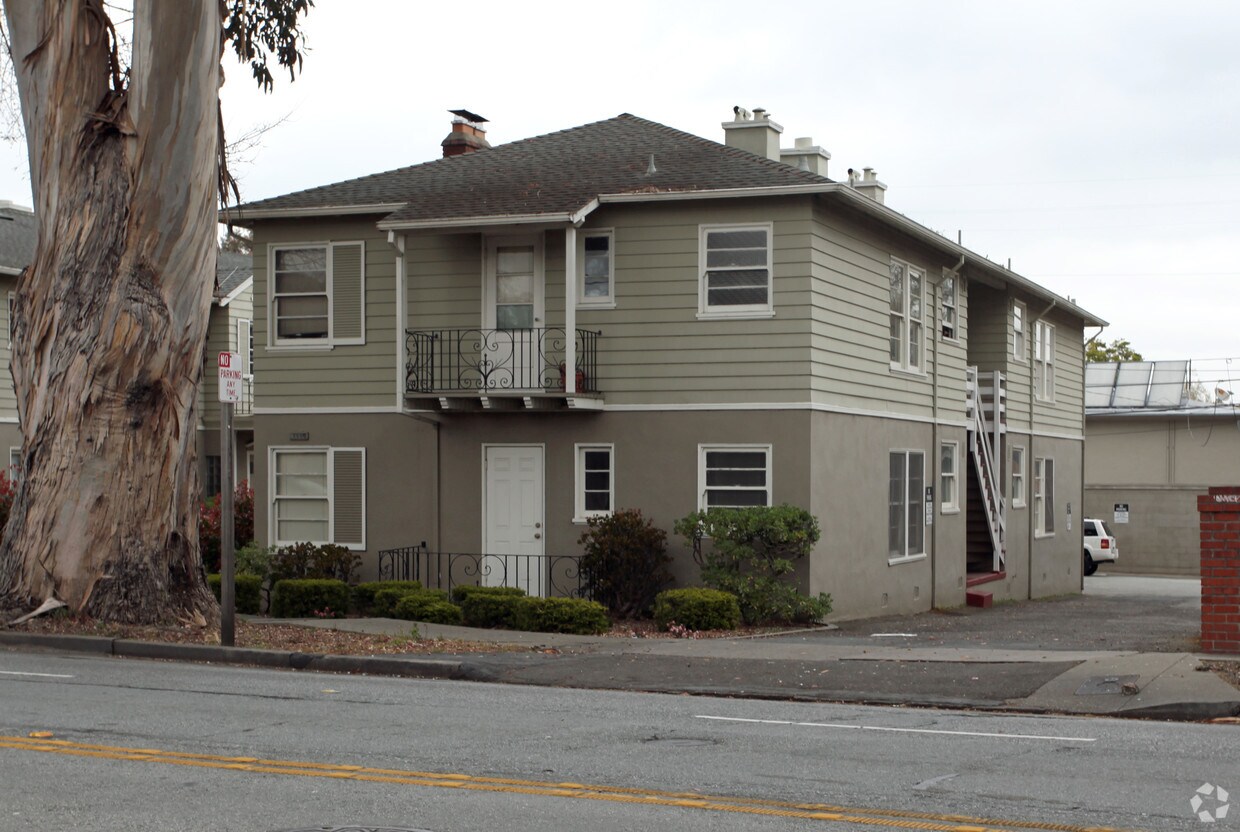 Primary Photo - 1116 El Camino Real