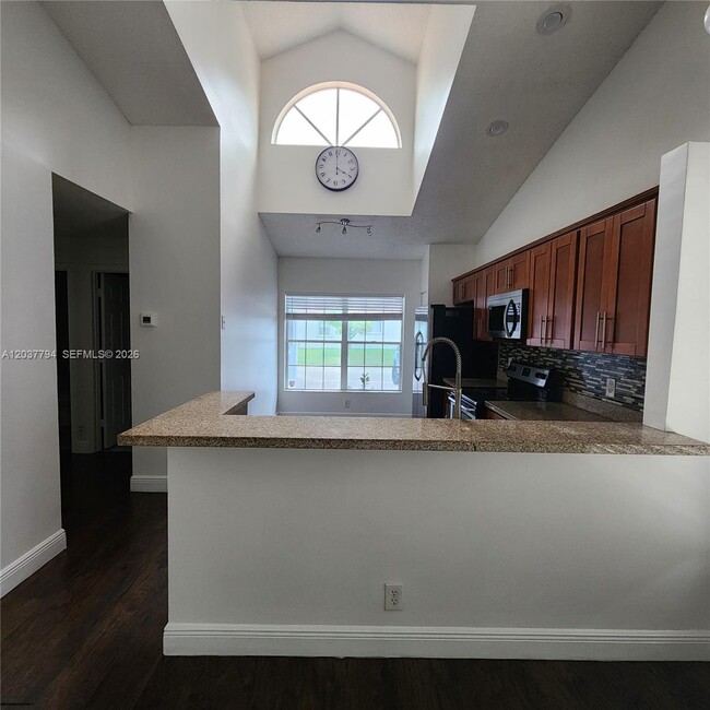 Building Photo - 10180 Fanfare Dr