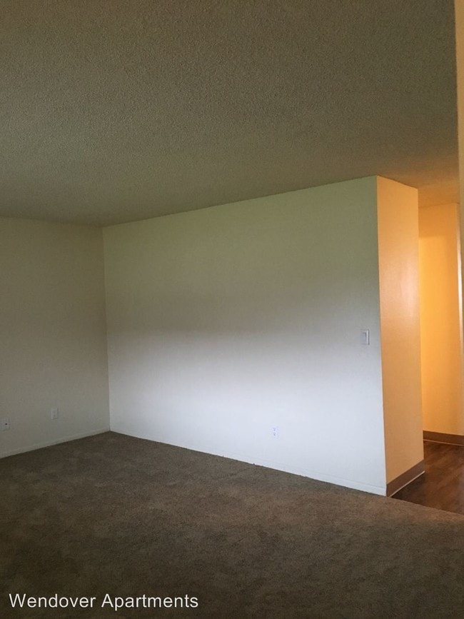 Building Photo - 440 N Volland St