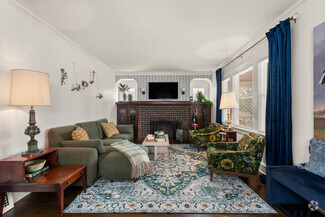 Building Photo - 4040 W 158th St