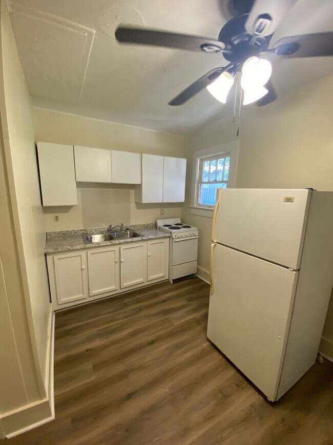Foto del edificio - 1 Bedroom 1 bath Leesburg