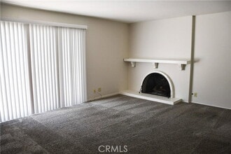 Building Photo - 522 E Collins Ave