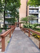 Building Photo - 6010 Oakwood Dr