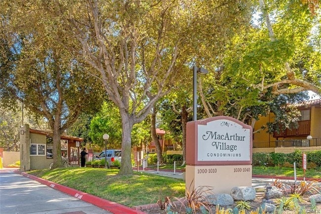 Building Photo - 1000 W MacArthur Blvd