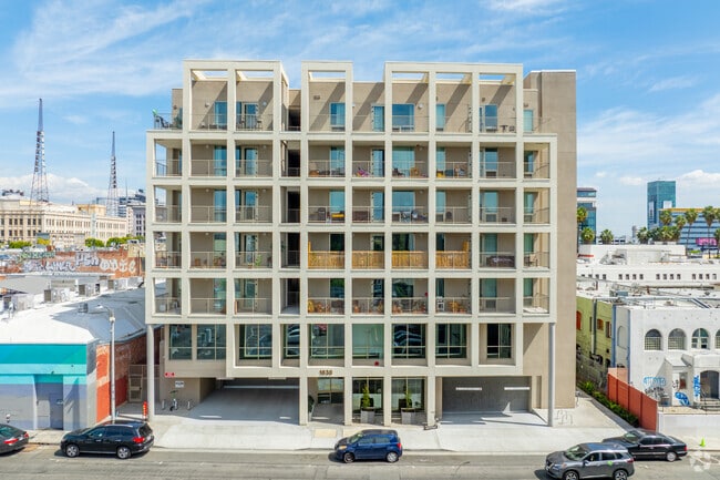 Alt Building - Hollywood Arts Collective Affordable Housing