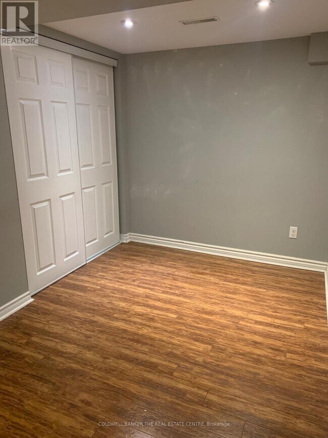 Photo du bâtiment - 12 D'Ambrosio Dr