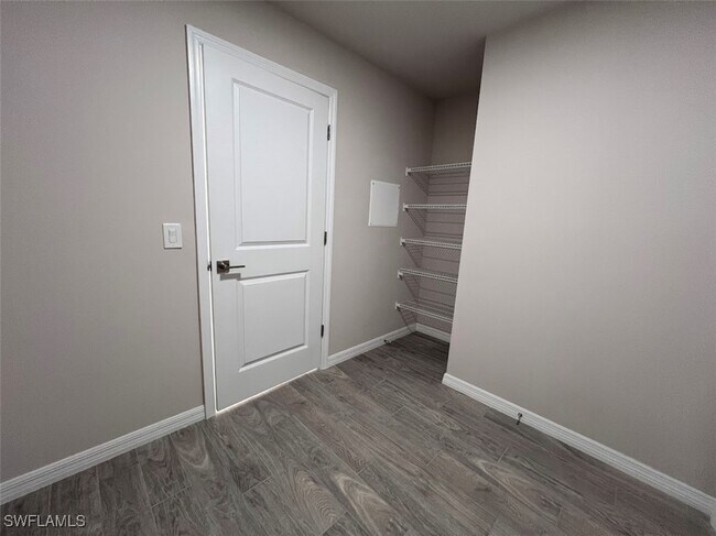Foto del edificio - 2523 NW 26th Ave