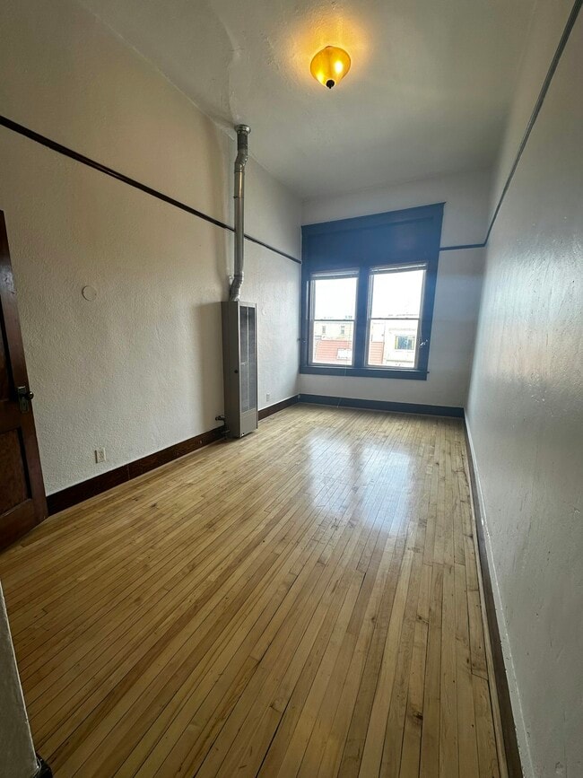 Building Photo - 617 St Joseph St