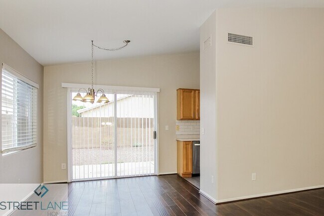 Building Photo - Charming 3 Bedroom in Glendale!