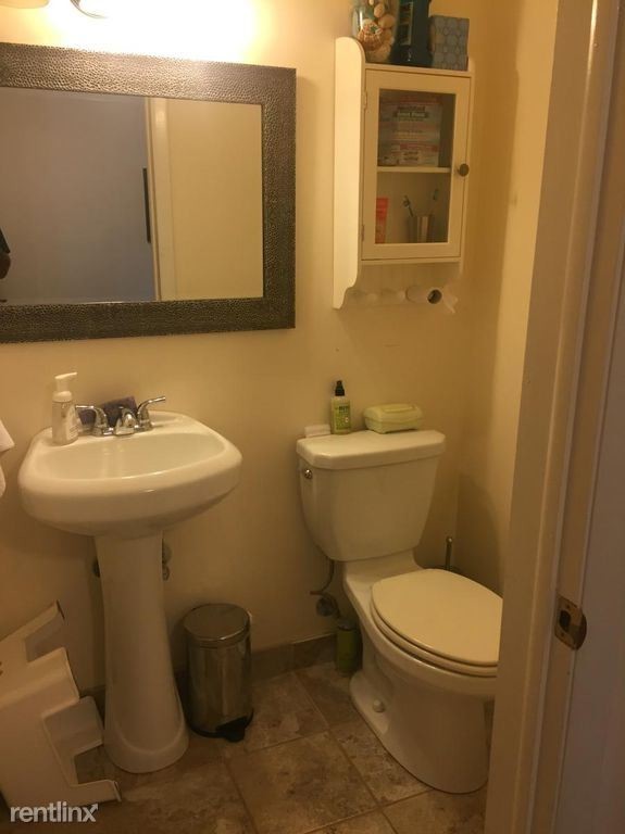Foto del edificio - 3 br, 1.5 bath Townhome - 2670 Gross Point Rd