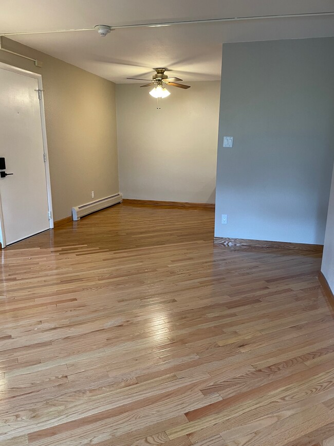 Dining Area - 1350 Golden Cir