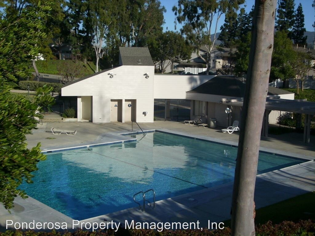 Building Photo - 20480 Elm Hill Ln