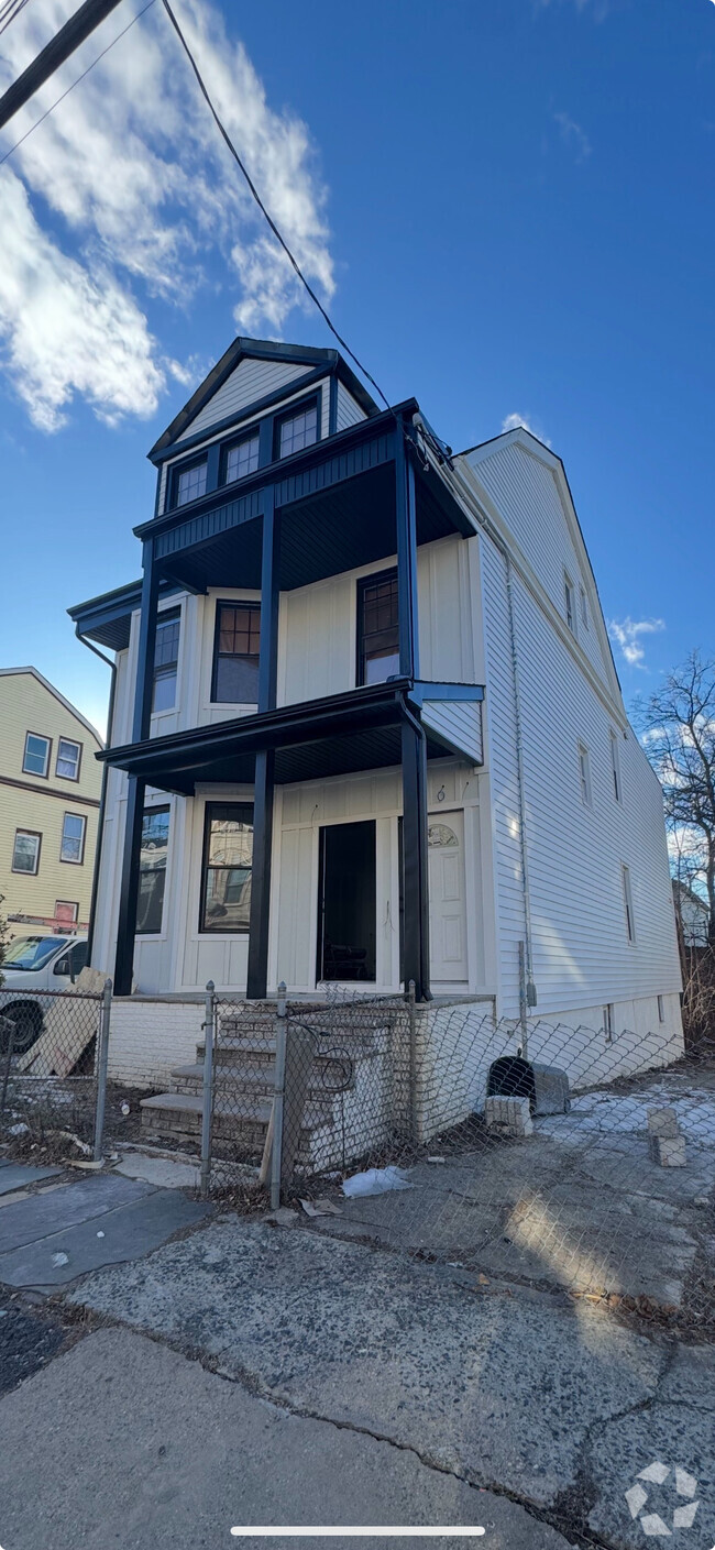 Building Photo - 181 S 11th St