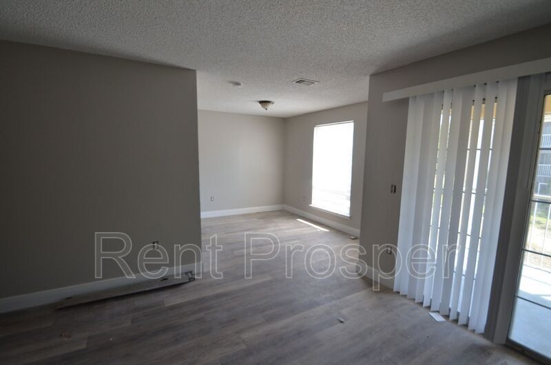 4183 Versailles Dr Unit G, Orlando, FL 32808 Condo for Rent in Orlando, FL