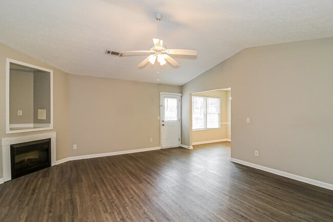 Building Photo - 20 Carver Dr