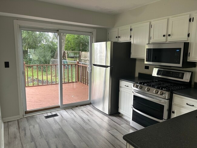 Building Photo - 1804 DeForest Ln