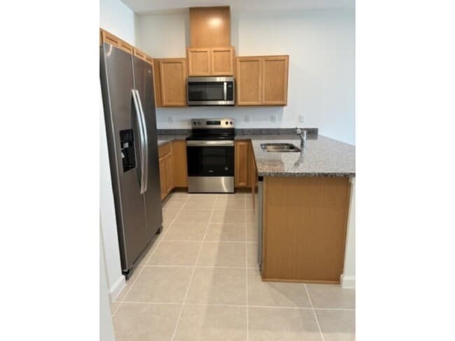 Building Photo - BRAND NEW 3 bedroom 2.5 bath with LOFT