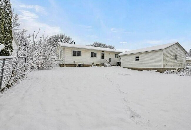 Patio trasero - 1417 Starview Dr