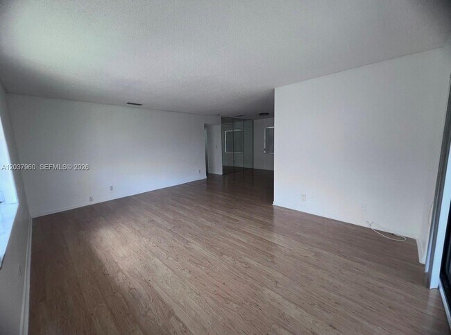 Foto del edificio - 2430 SW 81st Ave