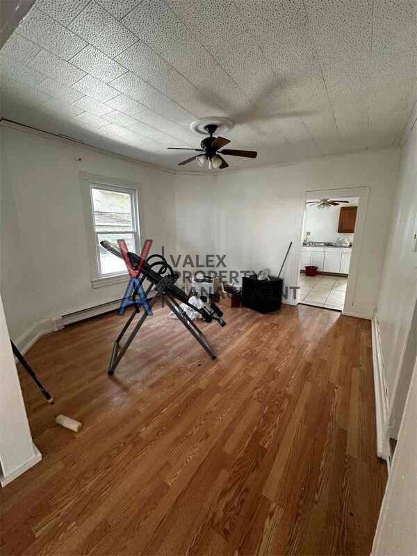 Building Photo - 1317 Price St