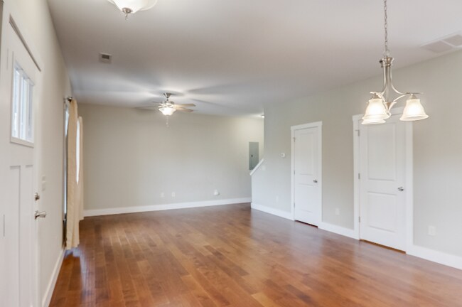 Foto del edificio - 29 Wheeler Rd