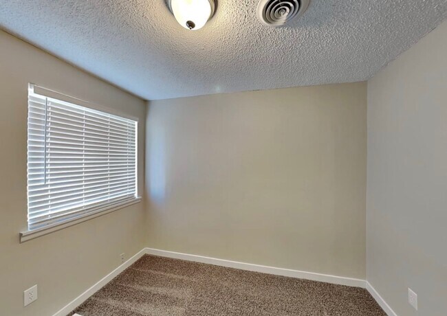 Foto del edificio - 3572 E 122nd Ave