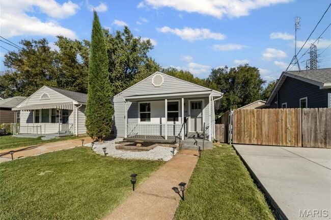 Foto del edificio - 2754 Hermitage Ave