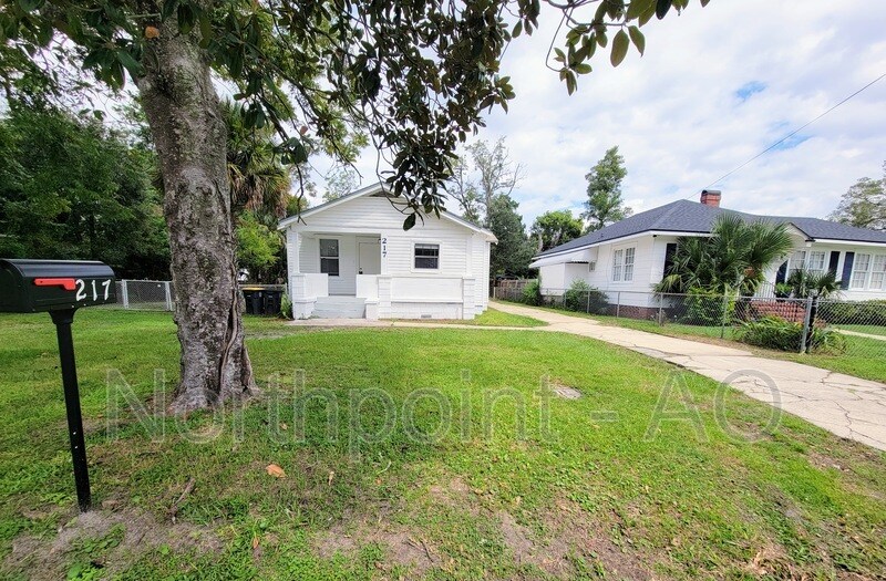 217 E 45th St, Jacksonville, FL 32208 House Rental in Jacksonville