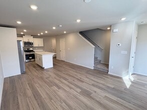 Building Photo - 857 Sifuentez Ct