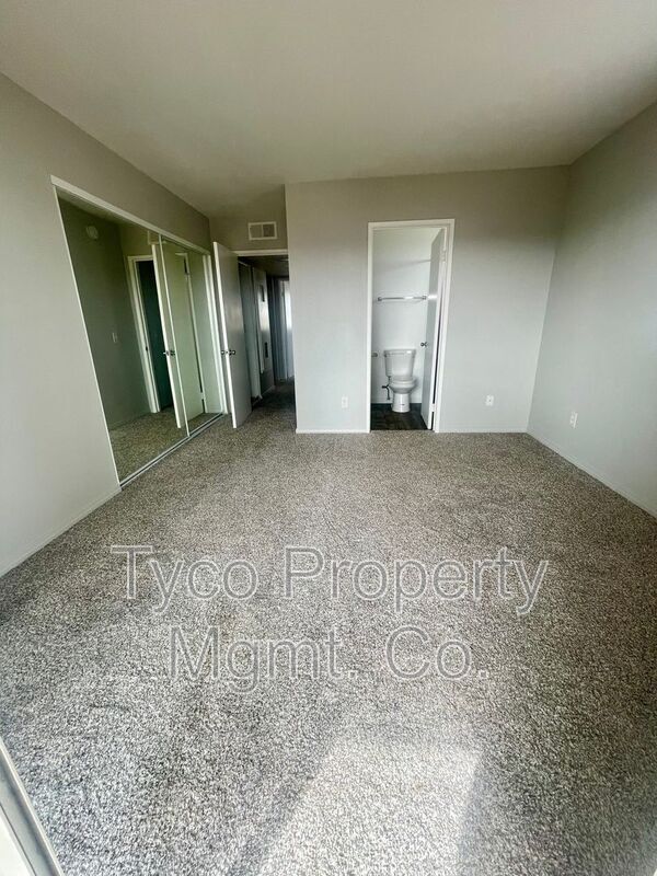 Foto del edificio - 588 8th St