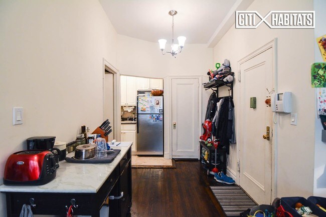 Foto del edificio - 198 W 79th St