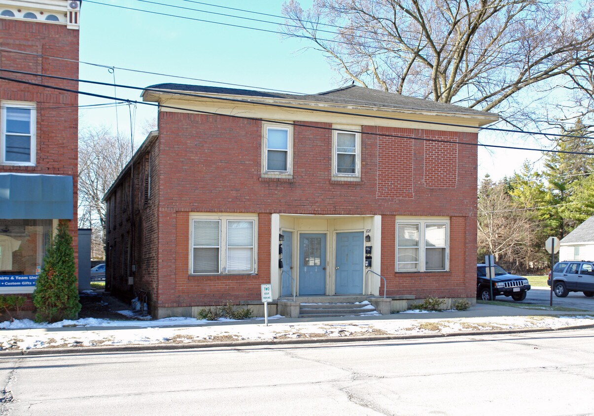 Building Photo - 119-121 W Prairie St