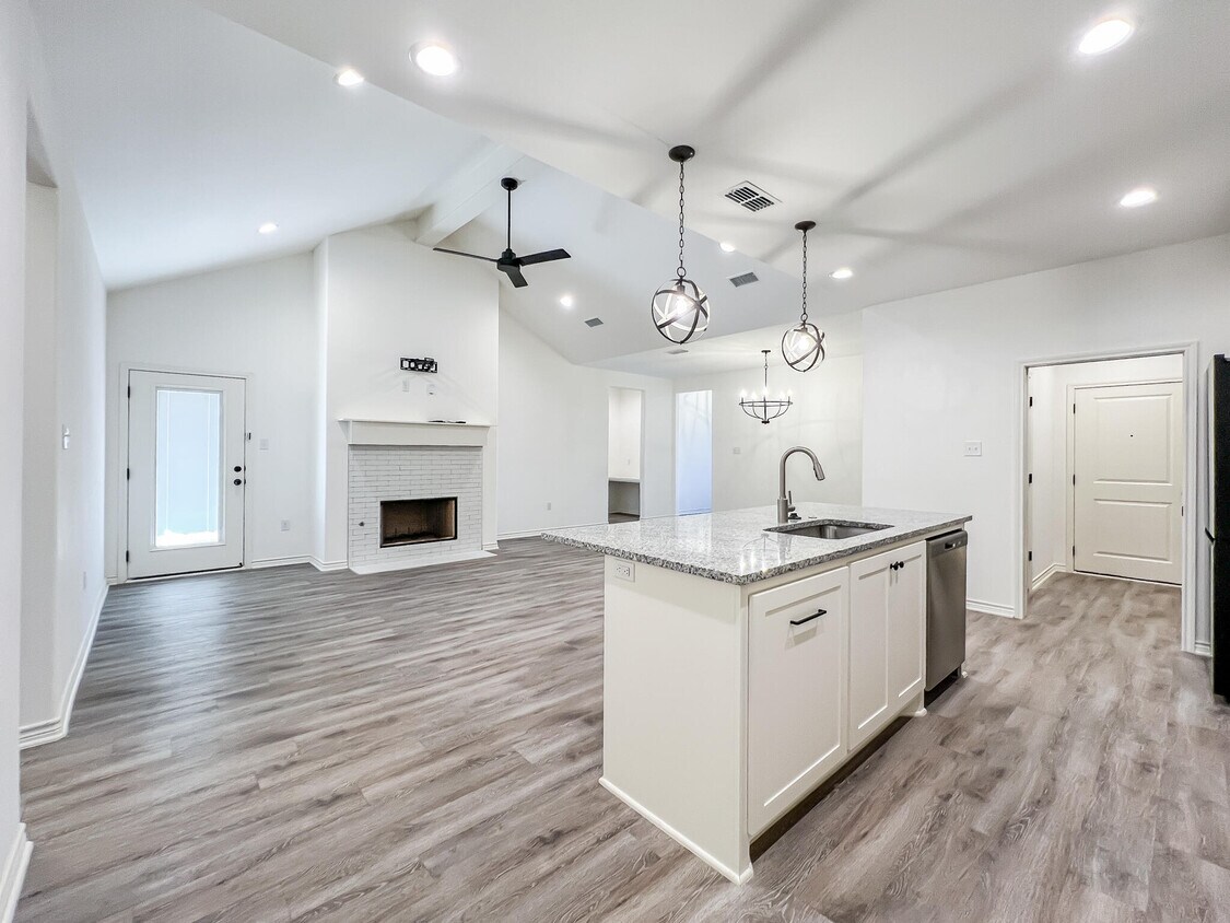 Foto principal - 5917 Harvard St