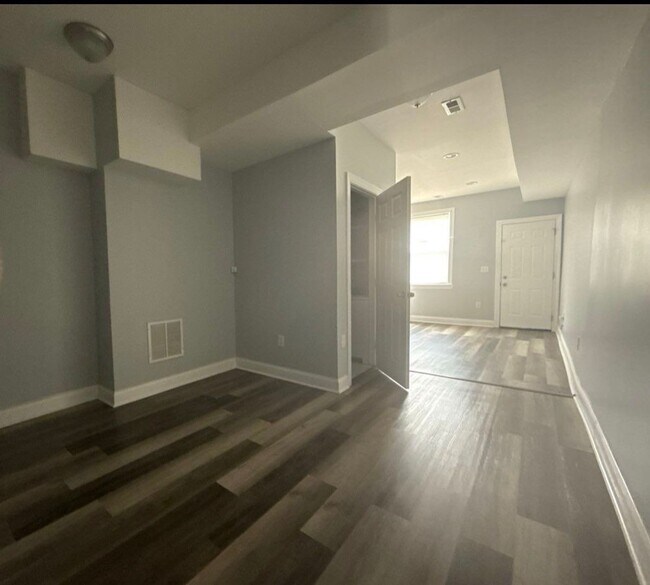 Foto del edificio - Three Bedroom house in Baltimore