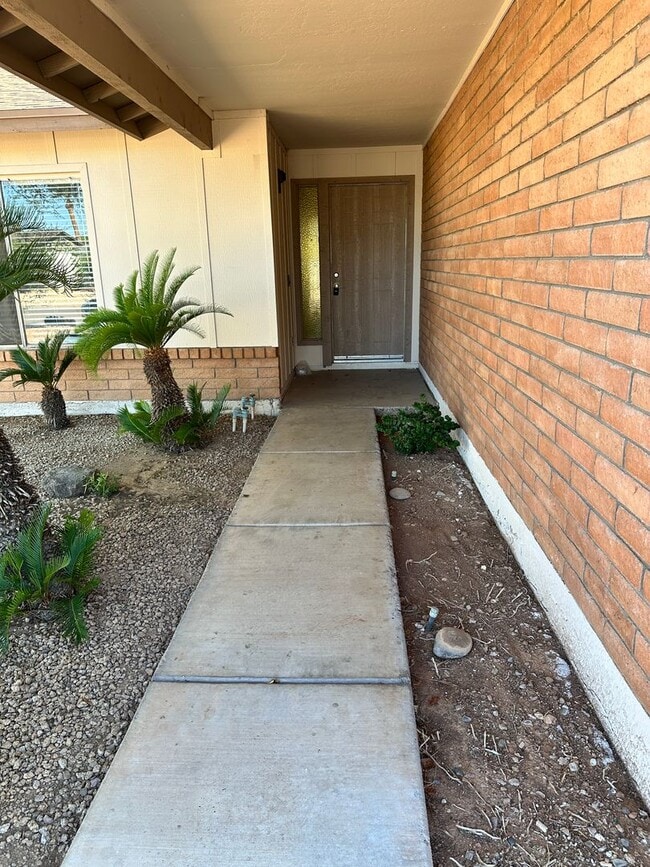 Building Photo - Beatufiul 3 Bed/2 Bath Single Level Home I...