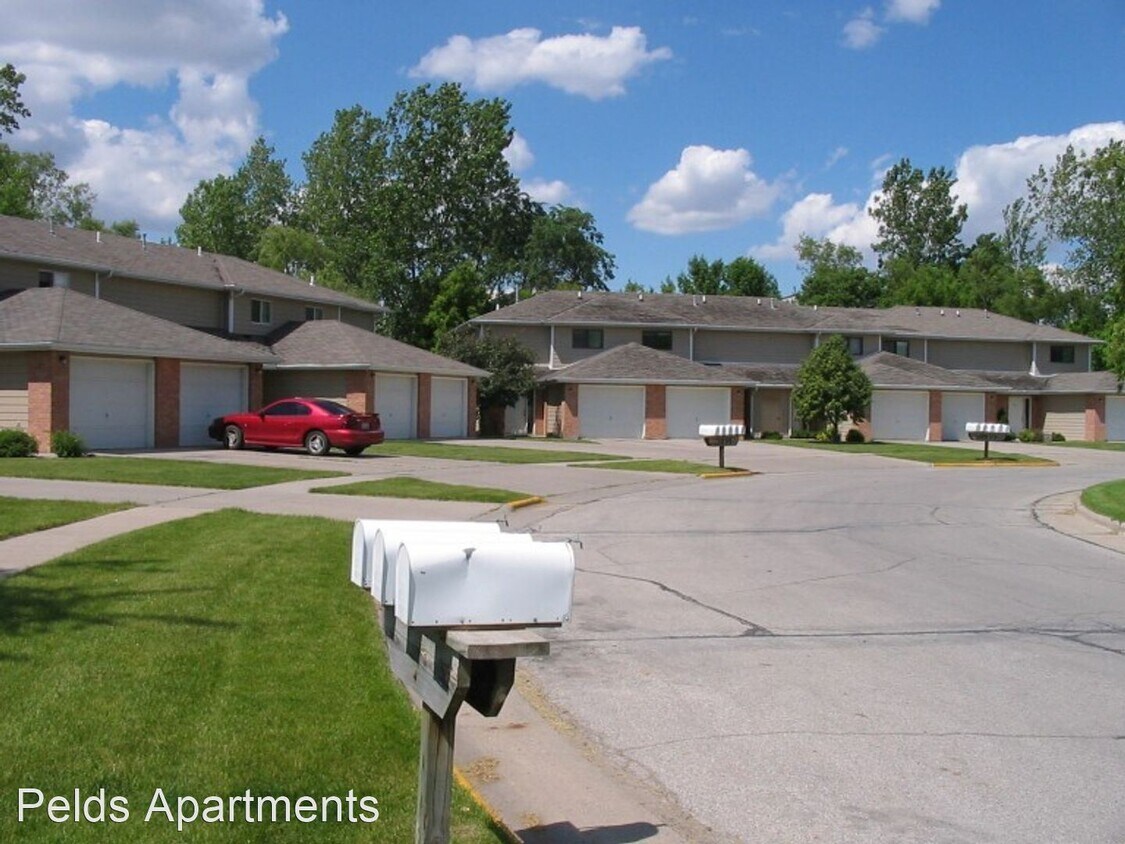 Primary Photo - 1526 Little Bluestem Ct