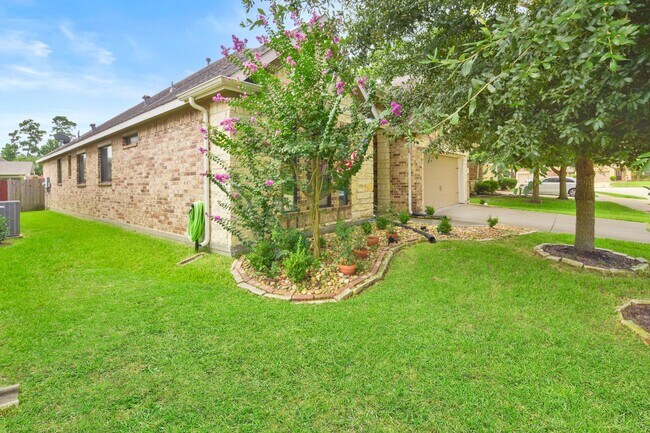 Building Photo - Beautiful Home for Rent – No Carpet Throug...