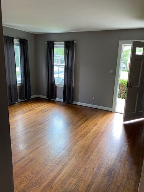 Livingroom - 507 Virginia Ave