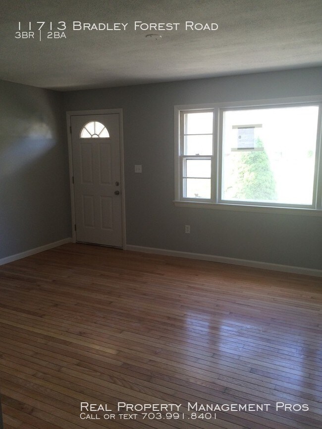 Building Photo - ONLY ON WEBSITE TO ADD A PERSON TO LEASE