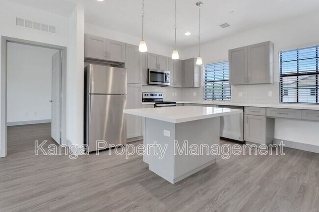 Foto del edificio - 630 NE 14th Ct