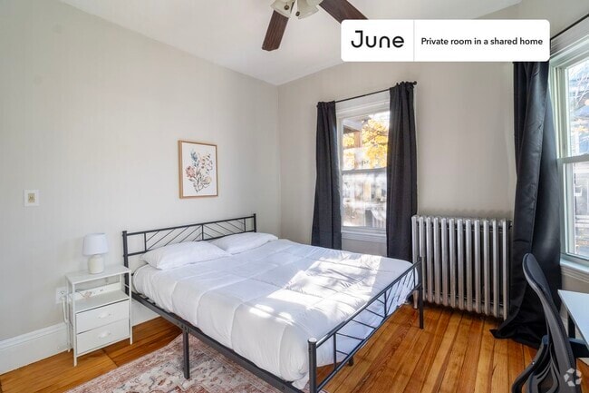 Building Photo - Private bedroom in 5 bed/2 bath Home