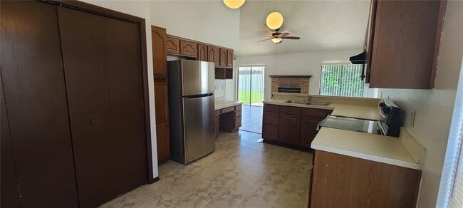 Building Photo - 2684 Debany Rd
