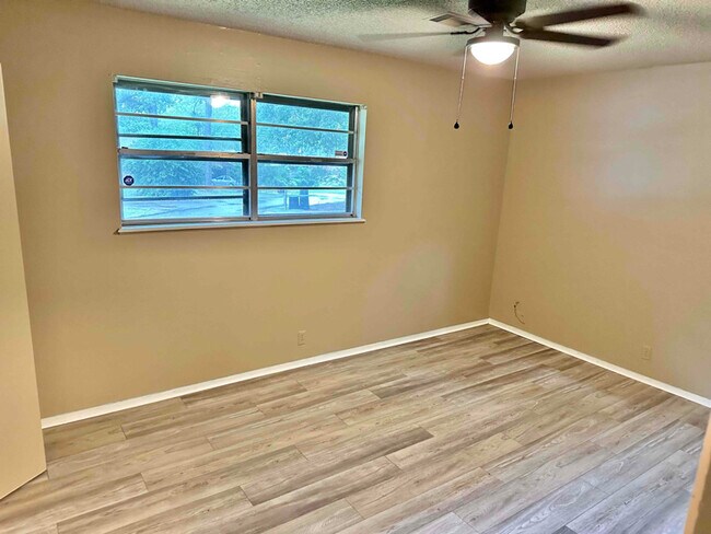 Foto del edificio - 508 Mustang Dr