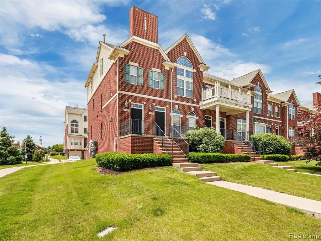 1380 Raliegh Pl, Troy, MI 48084 Condo for Rent in Troy, MI
