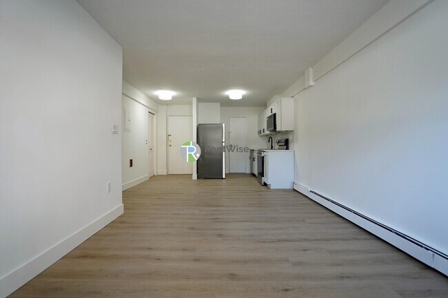 Foto del edificio - 745 E 6th St
