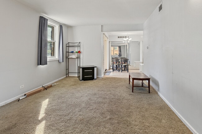 Building Photo - 1750 Fayette Walk