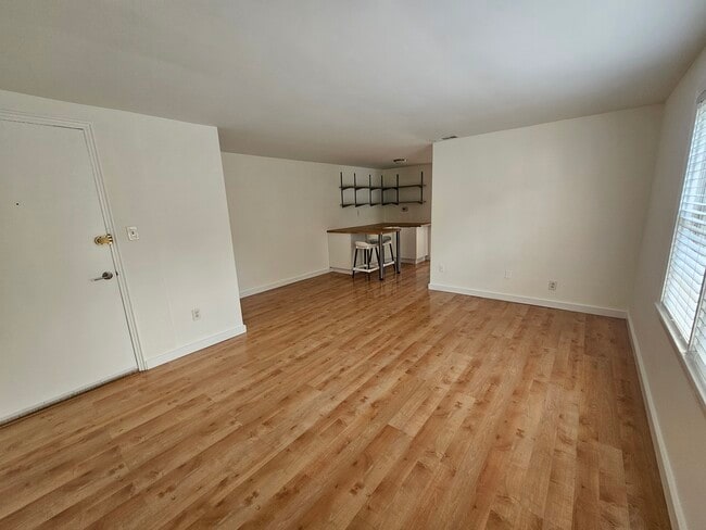 Building Photo - 814 S Arlington Mill Dr
